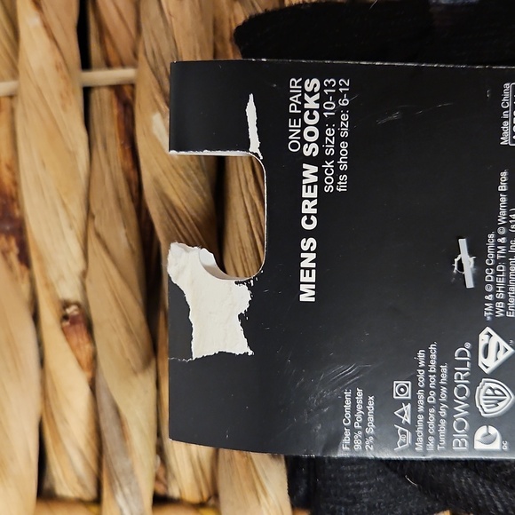 NWT Superman DC Comics Graphic Crew Socks Sz. 10-13 - Picture 3 of 3